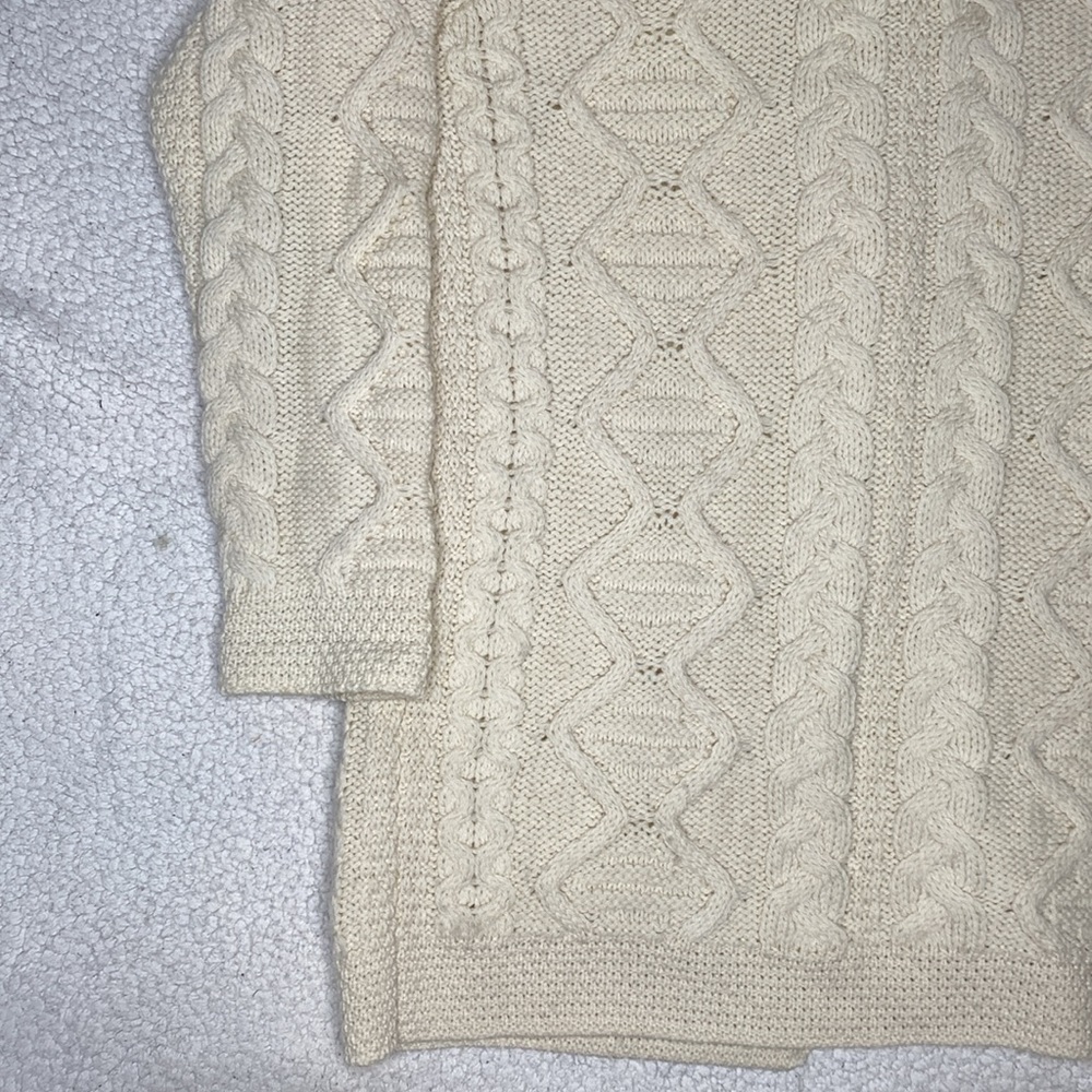 Inis Craft Merino Wool Cable Knit Cardigan: Size Medium - Picture 9 of 11